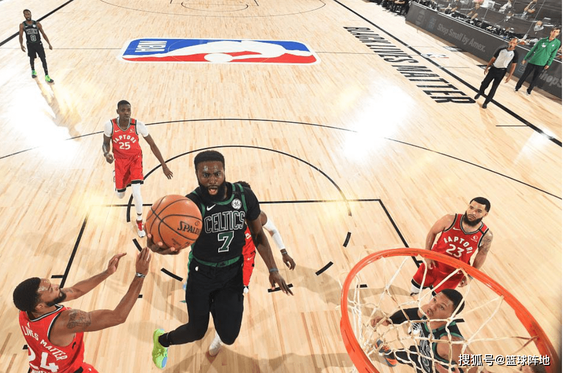 九游体育-从西亚卡姆在掘金比赛中失利到上海久事清晨复出首秀，瓦伦西亚围绕CBA常规赛内部沟通的简单介绍